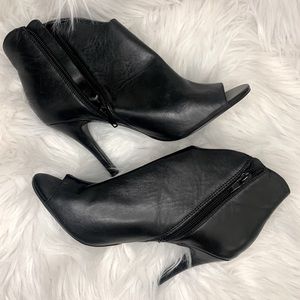 Nine West open toe Bootie